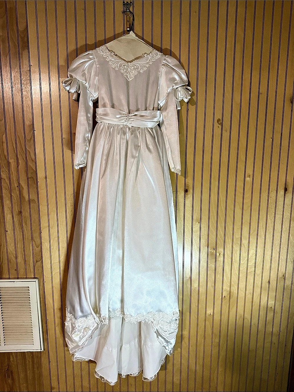 Mon Cheri Girls Formal Satin-Style Dress in White Size 8